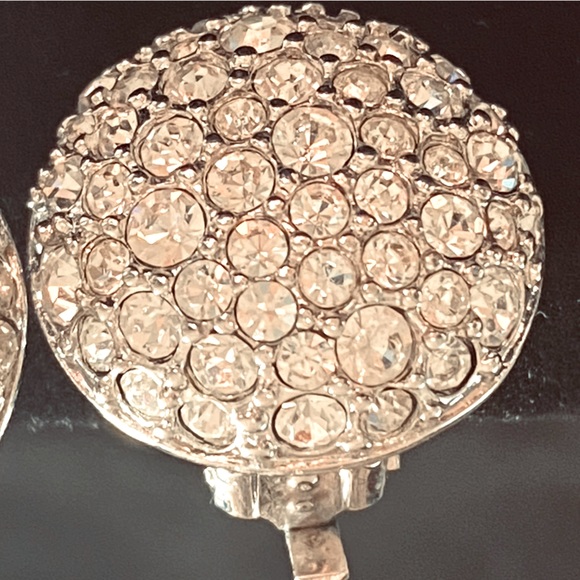 Vintage Pave SWAROVSKI Crystals & silverTone Domed - Picture 3 of 6
